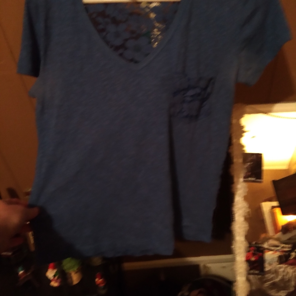 Cute tee - Picture 3 of 3